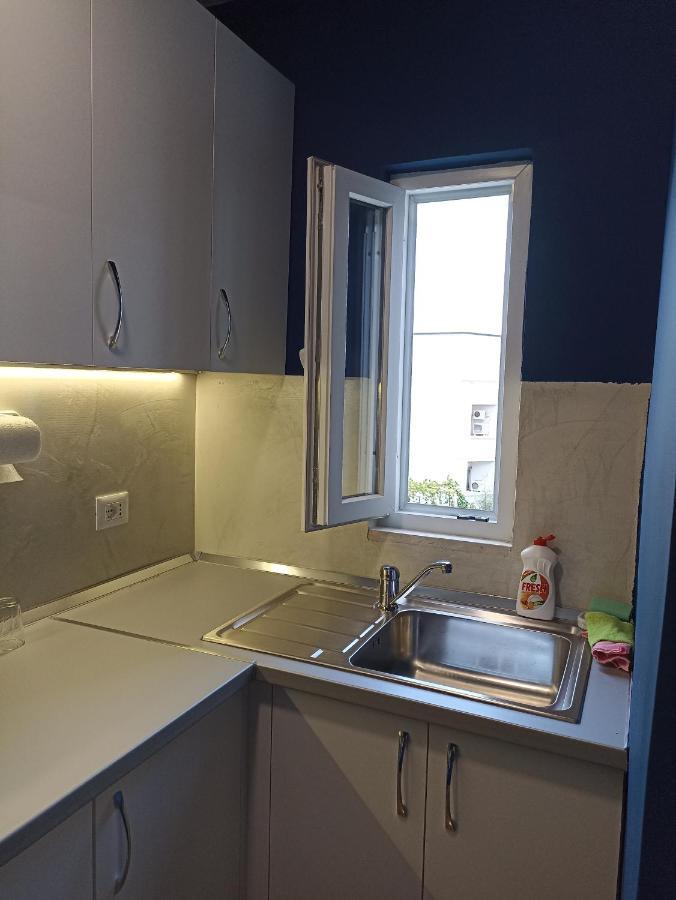 Oak Street Apartment Tirana Esterno foto