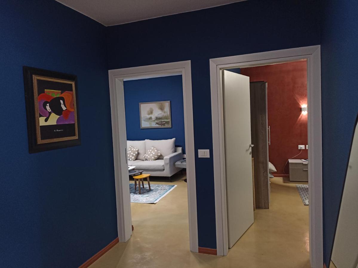 Oak Street Apartment Tirana Esterno foto